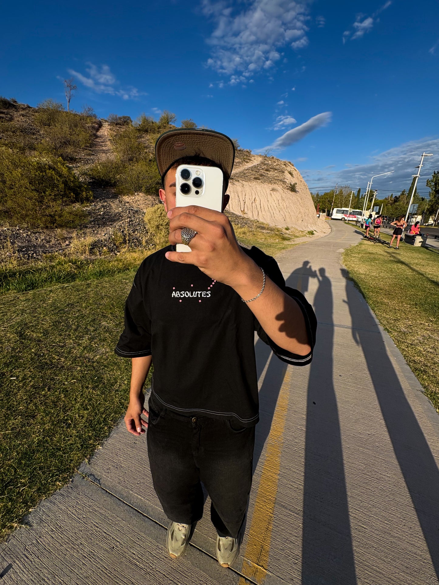 Remera Boxy fit Negra Cerezos - Drop 02